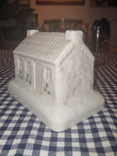 Donegal Parian China Cottage