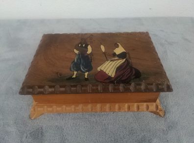 Vintage Mallorca wooden trinket box