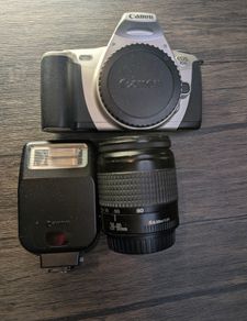 Film Tested Canon EOS 300 Film Camera with 28-80mm Zoom & Canon Speedlight 200E