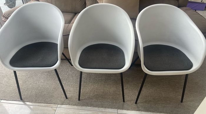 Chairs x6