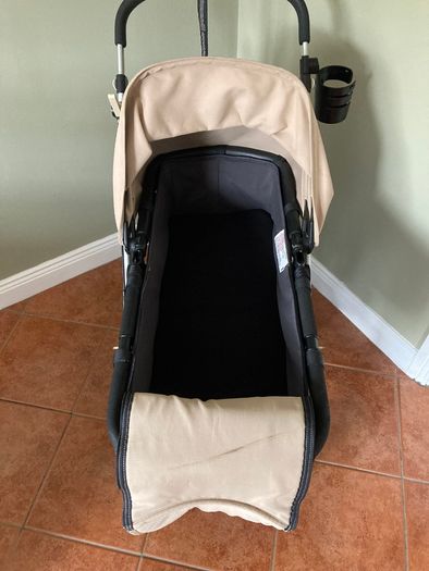 Bugaboo Cameleon and Maxi Cosi car seat