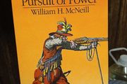 The Pursuit of Power - William H. McNeill