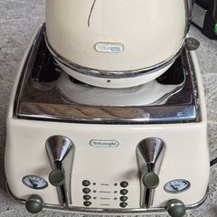 Toaster and kettle