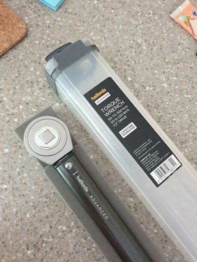 Discounted and with full warranty Torque wrench up to 300Nm 220lb