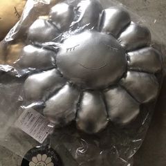 Takashi Murakami Flower Cushion Complex - 30cm - Silver