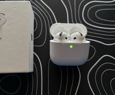 AirPods gen 4