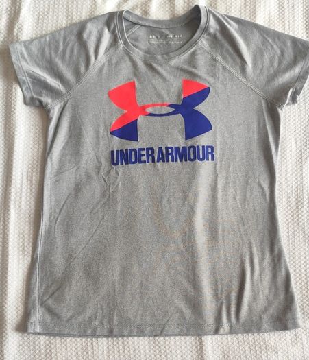 Girls top and shorts . Age 9-10