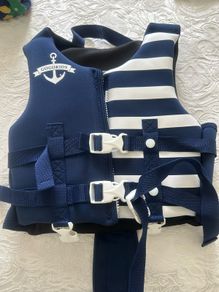 Kids swim vest (only small size left)