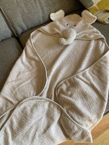 Grey Baby Towel with Elephant Hood - Perfect for Bath Time!
