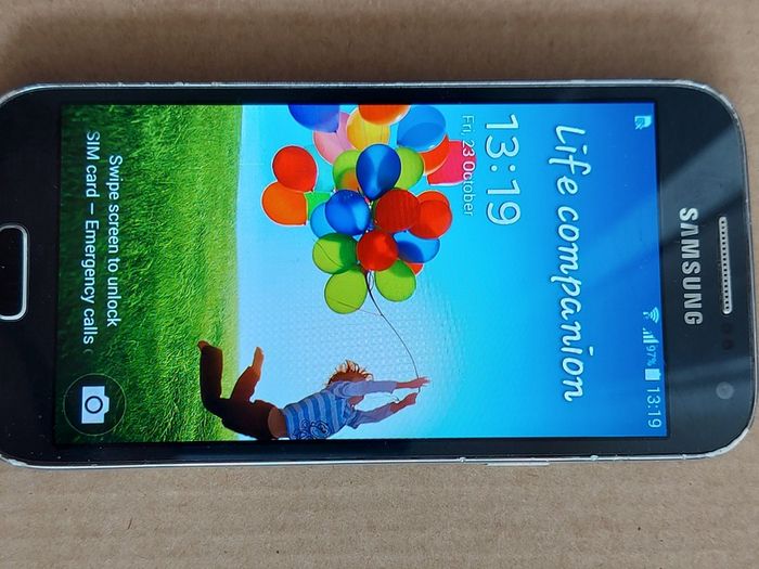 Samsung Galaxy S4 mini, 8gb, Model GT-I9195, in excellent cosmetic and working condition