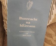 Bunreach Na Heireann. Constitution Of Ireland. Paperback In Good Condition.