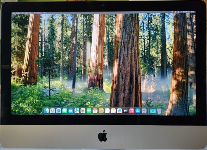 Apple iMac, Retina 4K, 21.5 inch, 2019