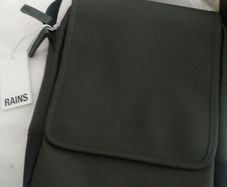 Rains Reporter bag bottle green