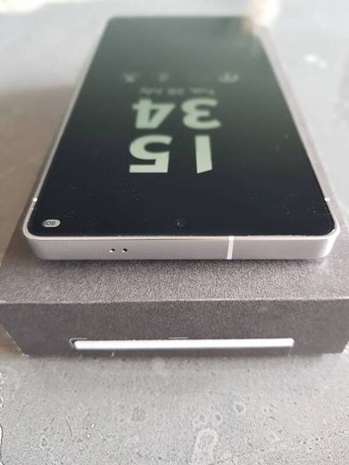 Samsung Galaxy S25 Ultra White Tytanium 12/256 warranty 100% battery condition