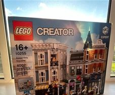 Lego Assembly Square