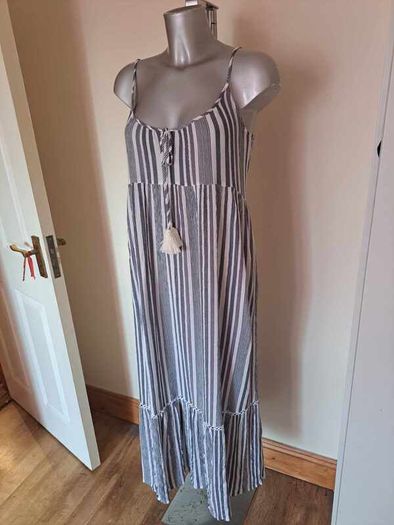 Brand new Strappy maxi summer dress by Very size UK14/16 EU42/44 Postage included