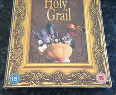 Monty Python And The Holy Grail Extraordinarily Deluxe Edition Genuine  2 Dvd