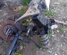 Mitsubishi shogun pajero front suspension