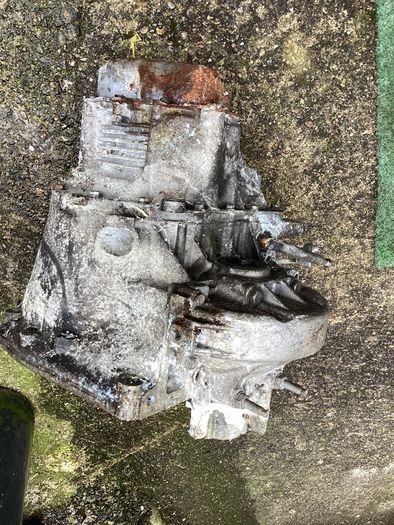 Gearbox for Reconditioned. Citroen Berlingo, Peugeot Partner, 1.6HDi Diesel Engine, with 5 speed gearbox (Suits 2010 - 2018 Models.)