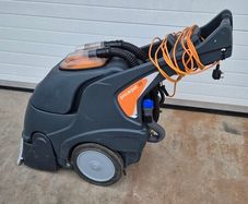 Taski Procarpet 30 carpet extractor