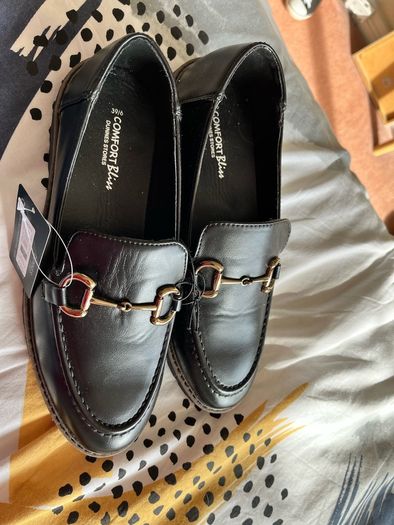 New Ladies loafers - size 6