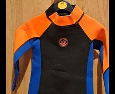 Kids wetsuit Dunnes. Brand new. Size 4-5. Never worn.