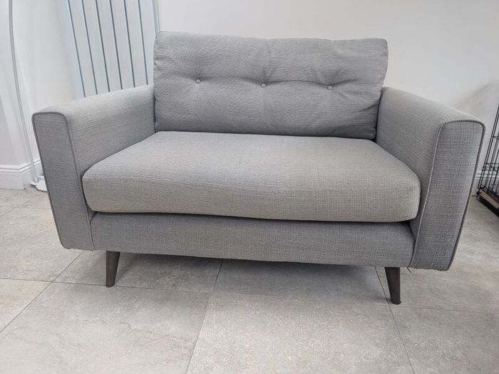 Loveseat / Cuddler (Meadows & Byrne)