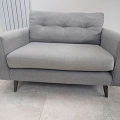 Loveseat / Cuddler (Meadows & Byrne)