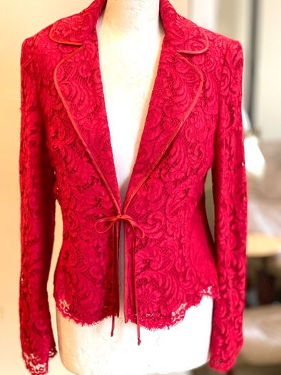 Louise Kennedy occasion red suit