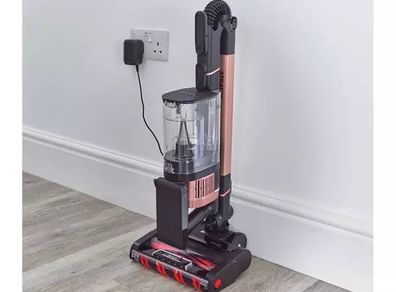 Shark Stratos Hoover IZ400UK