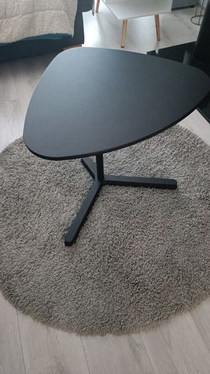 Adjustable coffee / laptop table