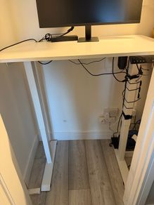 Sit stand desk