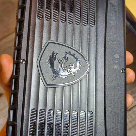 Msi Claw 8 AI+ A2VM 120Hz Intel Core Ultra 7 1TB SSD