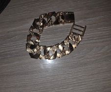 gold bracelet