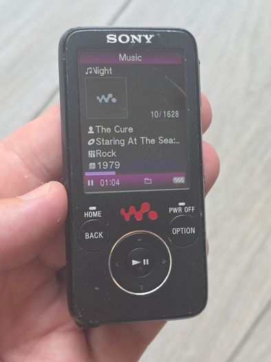 Sony Walkman MP3 Player NWZ-S639F (Free Post)