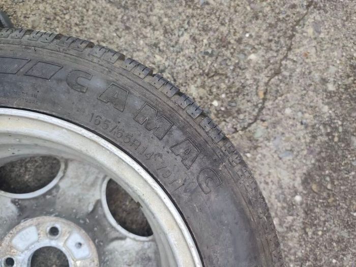 165/65r14 opel Corsa rim good for  spare wheel ,needs a paint. the tire is in good condition 80%