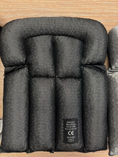 Snickers floor layer knee pads