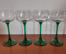 Fabulous Set of Four Vintage Retro Luminarc Long Emerald Green Stemmed Alsace White Wine Glasses, Made in France, Circa 1970, (Slim Tapered Stems)