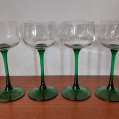 Fabulous Set of Four Vintage Retro Luminarc Long Emerald Green Stemmed Alsace White Wine Glasses, Made in France, Circa 1970, (Slim Tapered Stems)