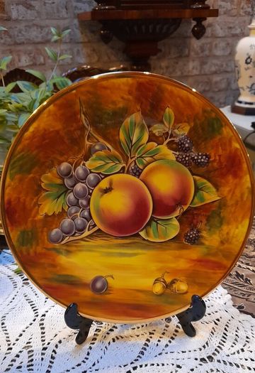Vintage " Baroness " plates 25 each