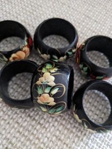 Six napkin rings