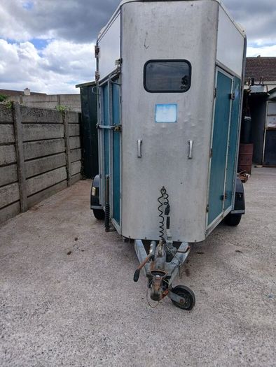 ifor Williams 505 horsebox