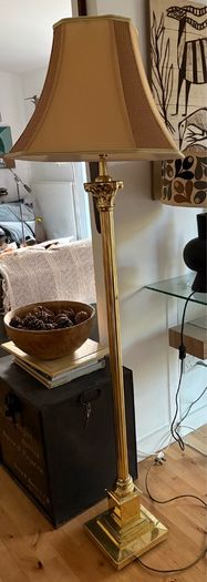 VINTAGE Brass Corinthian Column Stand Floor lamp with Shade
