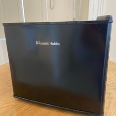 Russell Hobbs Mini Fridge 17L  Excellent Condition