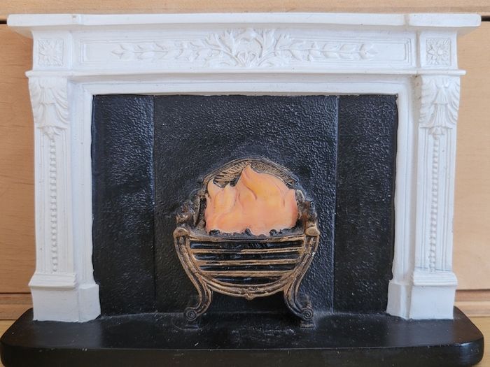 Dolls house furniture - Fireplaces