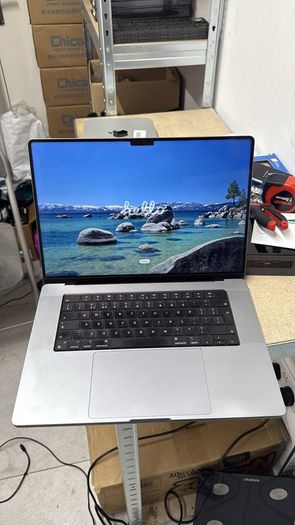 Macbook Pro available in different sizes and specs M1,M2,M1 Pro
