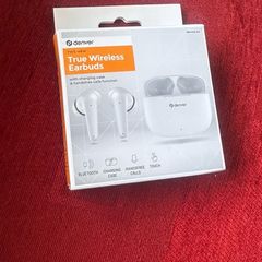 Brand new Wireless ear phones