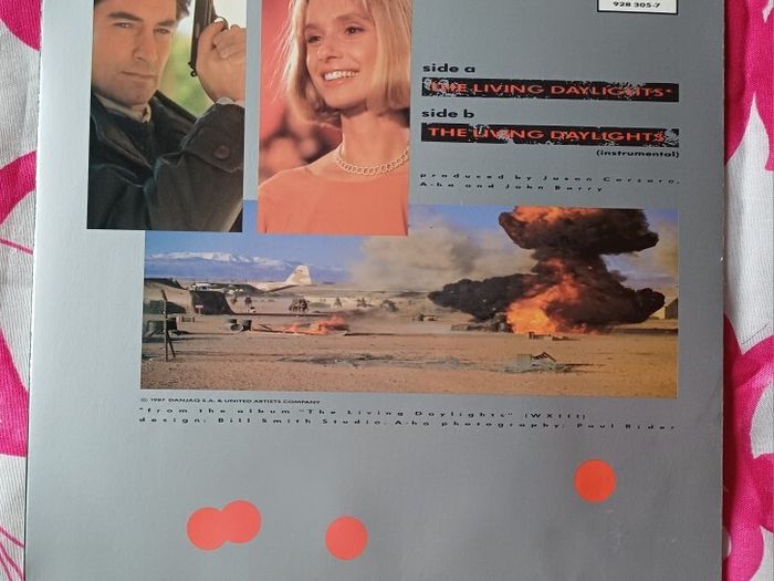 Aha 007 The Living Daylights 7" Vinyl
