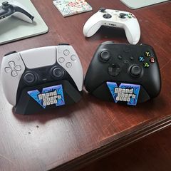 Custom Gaming Controller Stand (PS5 / Xbox) - Vice City Style