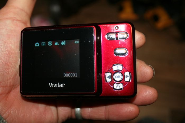 Vivitar ViviCam 7020 7.1MP Digital Camera